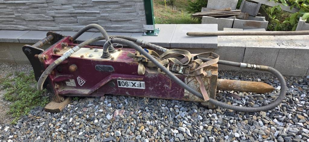 Mecalac TLB 890 Rýpadlo-nakladače