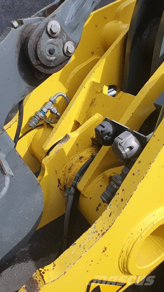 Kramer 8155 لوادر بعجل