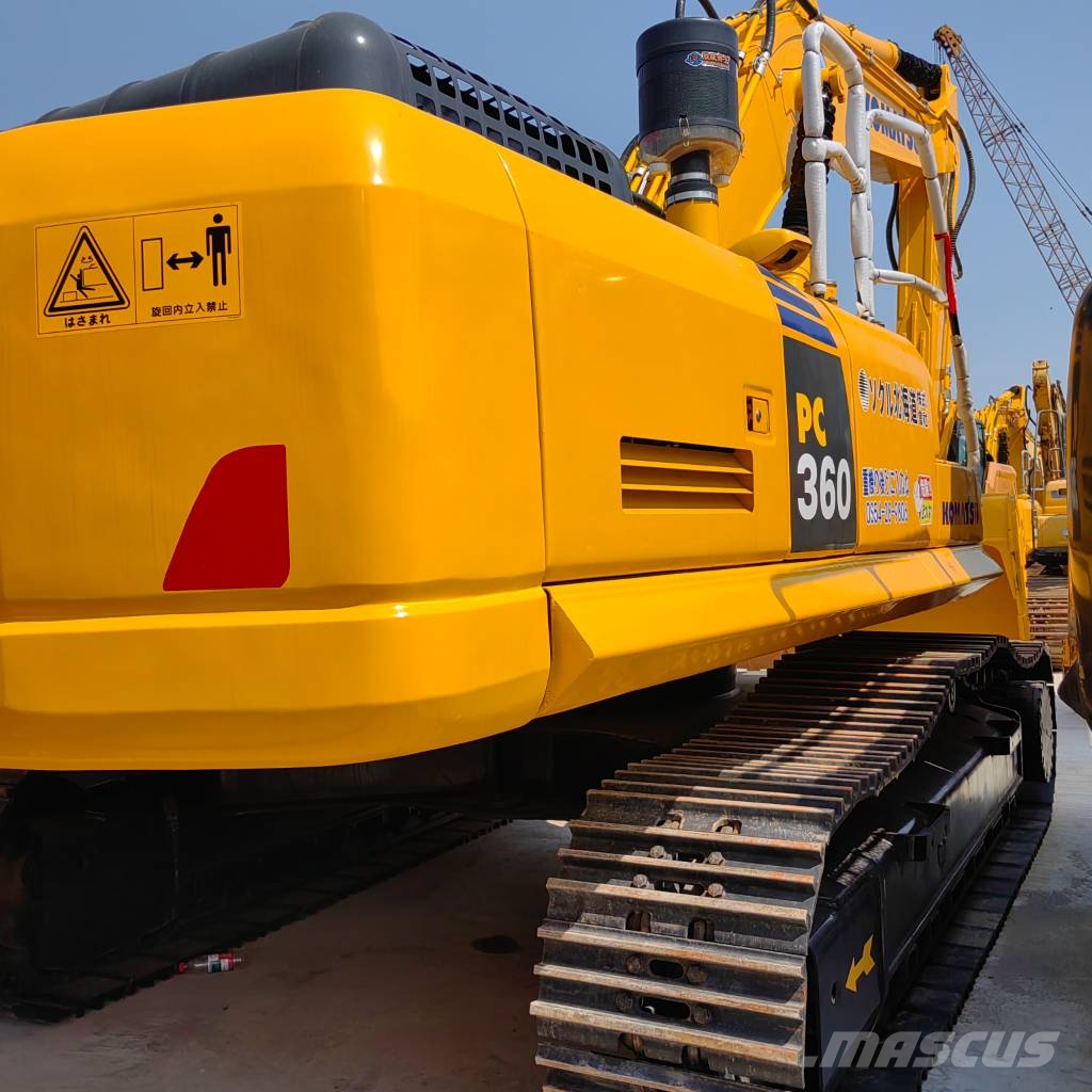 Komatsu PC 360 LC حفارات زحافة