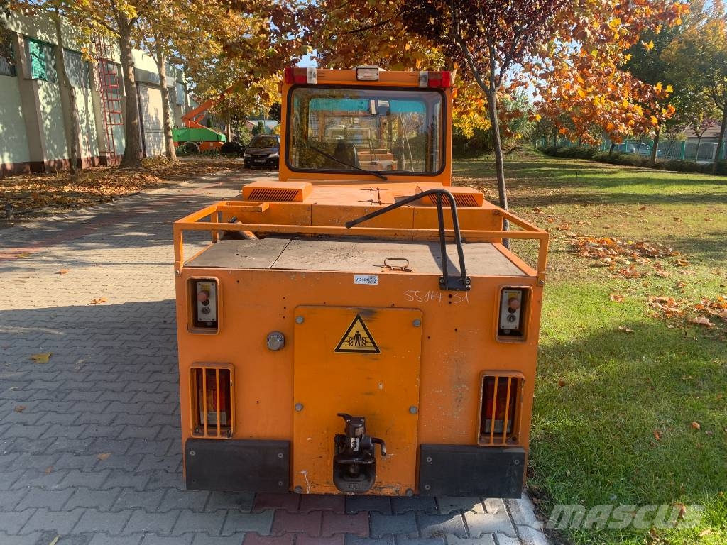Rofan ZH4  V-3461  EO شاحنة قاطرة