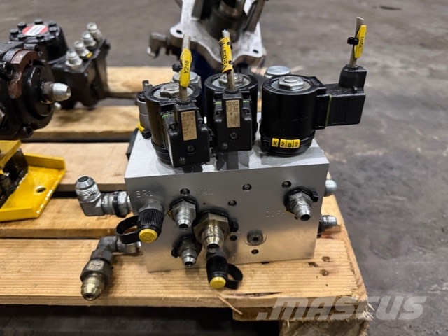 Atlas Copco BOOMER XE 3 USED CAB HYDRAULIC PARTS Drilling equipment accessories and spare parts
