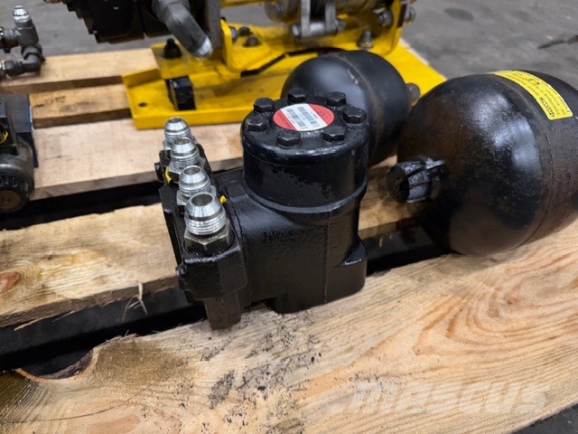 Atlas Copco BOOMER XE 3 USED CAB HYDRAULIC PARTS Drilling equipment accessories and spare parts