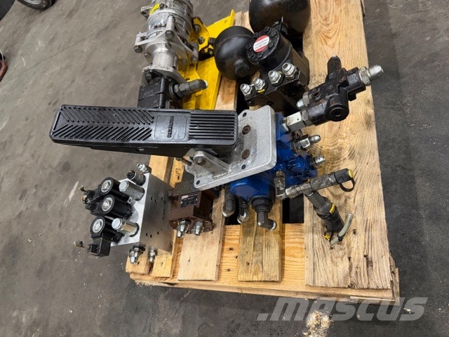 Atlas Copco BOOMER XE 3 USED CAB HYDRAULIC PARTS Drilling equipment accessories and spare parts