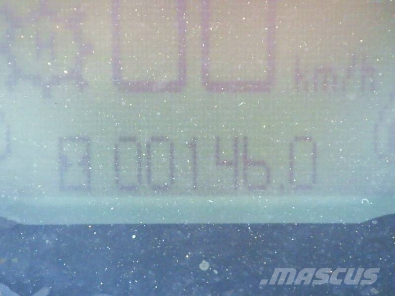 CAT 910K لوادر بعجل