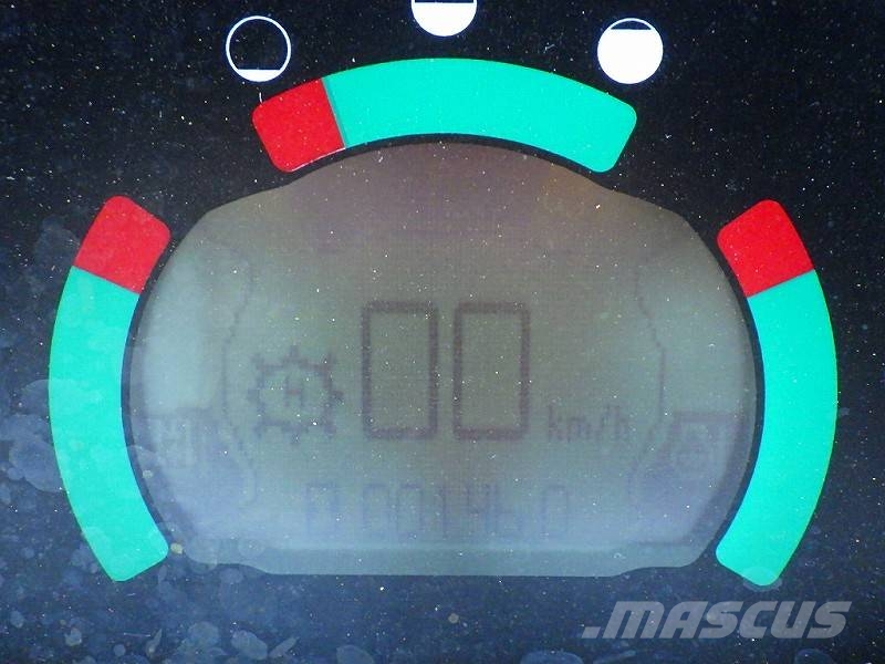 CAT 910K لوادر بعجل