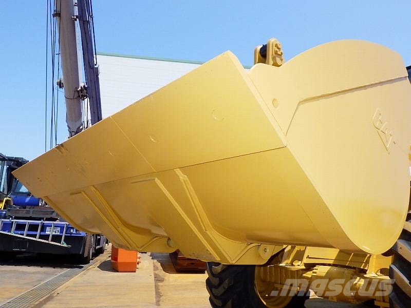 CAT 910K لوادر بعجل