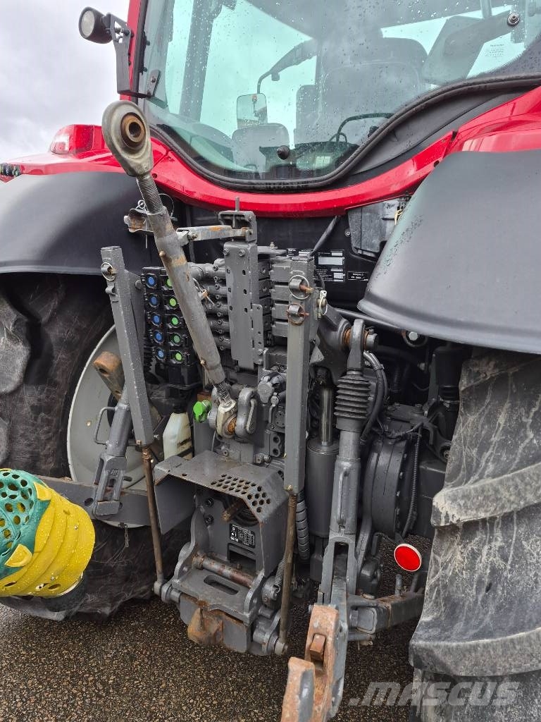 Valtra N 174 A VERSU Traktory