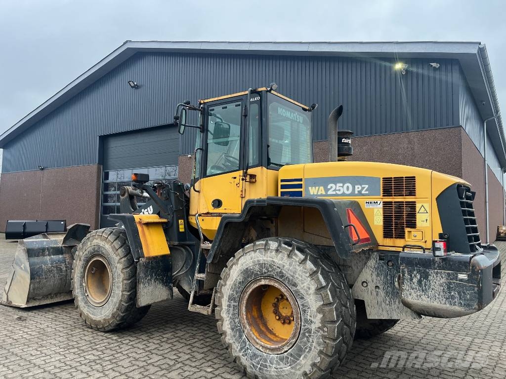 Komatsu WA 250 PZ-5 Utovarivači na kotačima