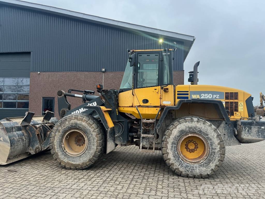 Komatsu WA 250 PZ-5 Utovarivači na kotačima