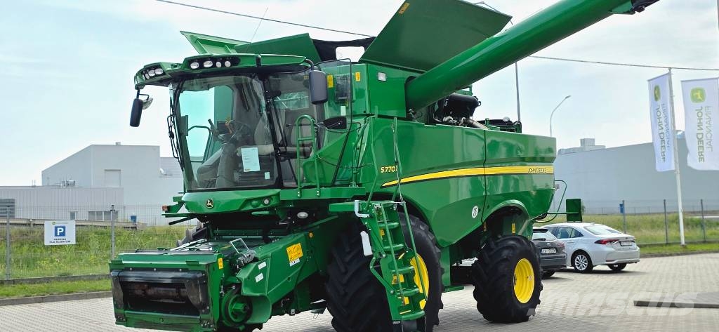 John Deere S7 700 Зерноуборочные комбайны