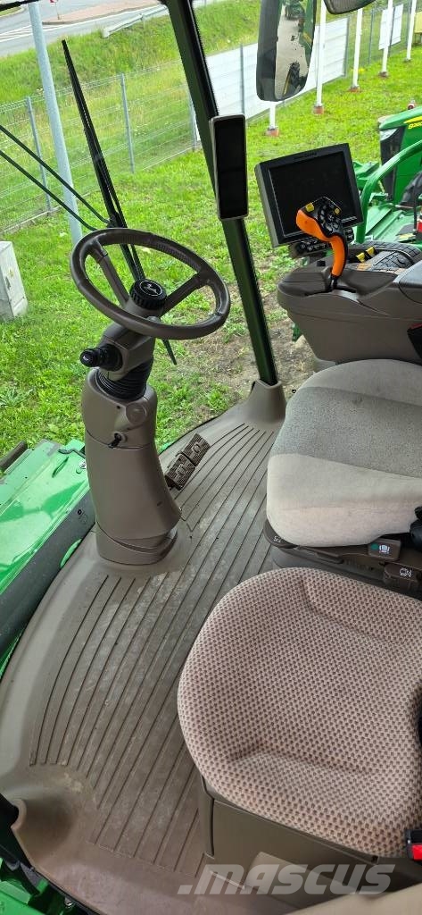 John Deere S7 700 Зерноуборочные комбайны