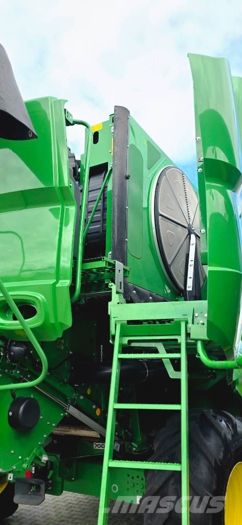 John Deere S7 700 Зерноуборочные комбайны