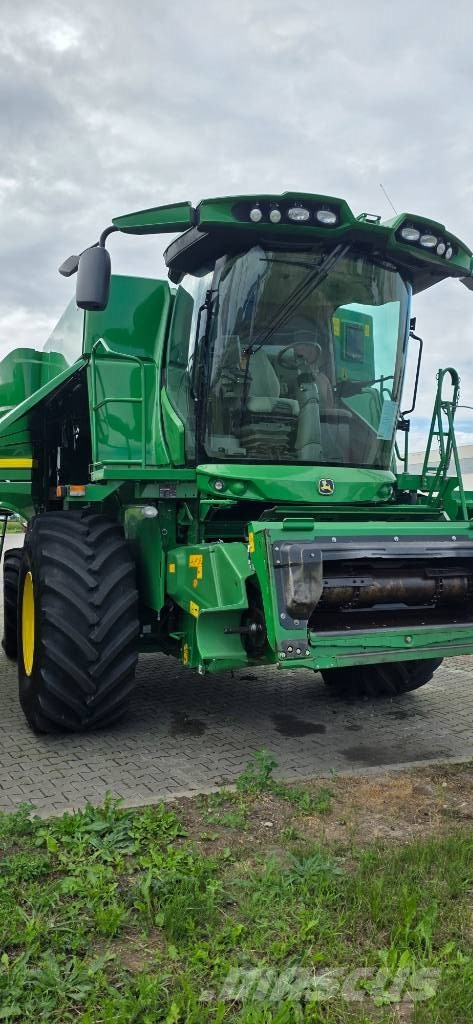 John Deere S7 700 Зерноуборочные комбайны
