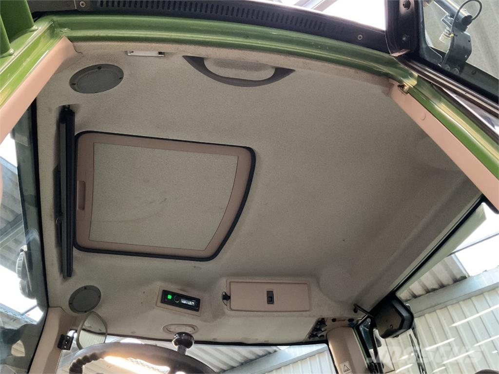 Fendt 826 Vario PowerPlus الجرارات