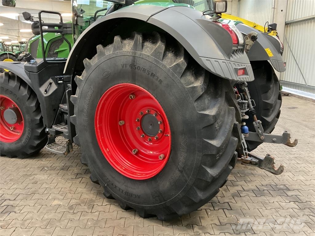 Fendt 826 Vario PowerPlus الجرارات