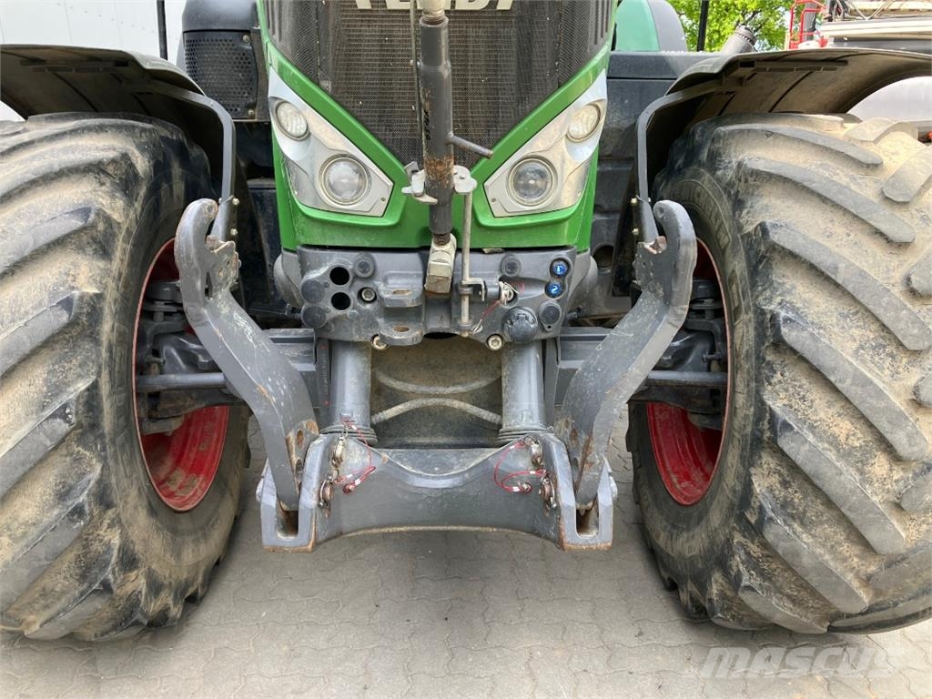 Fendt 826 Vario PowerPlus 拖拉机/农用车