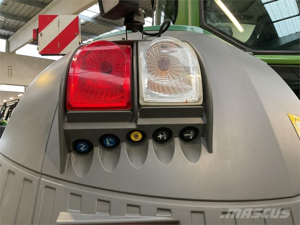 Fendt 826 Vario PowerPlus الجرارات