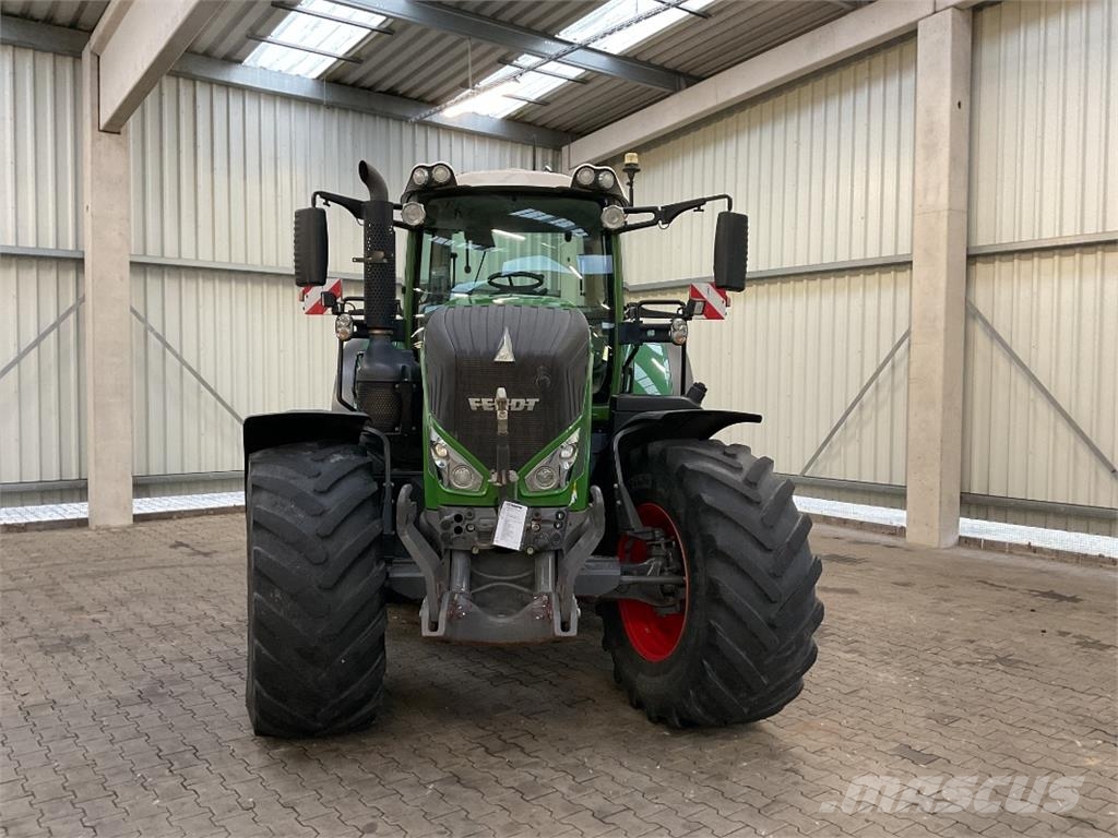 Fendt 826 Vario PowerPlus الجرارات