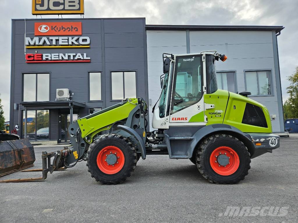 CLAAS 738 Torion Pás carregadoras de rodas