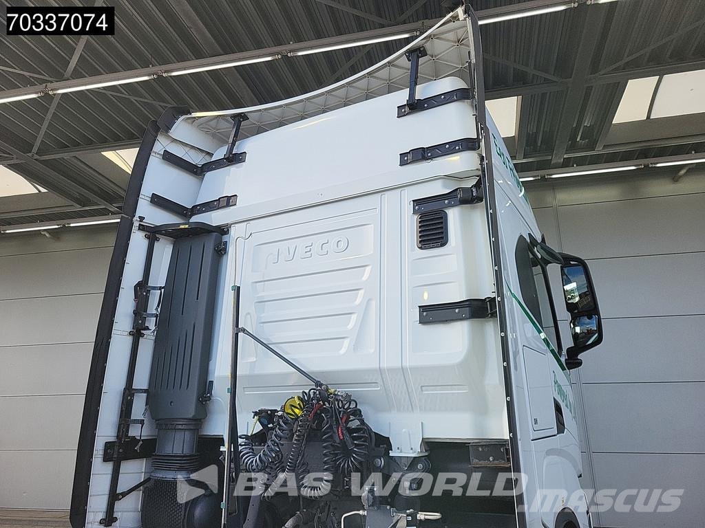Iveco S-Way 460 4X2 LNG! Mega Retarder 2x Tanks Тягачі