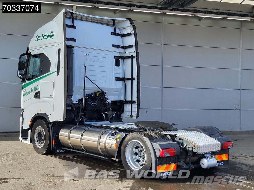 Iveco S-Way 460 4X2 LNG! Mega Retarder 2x Tanks Тягачі