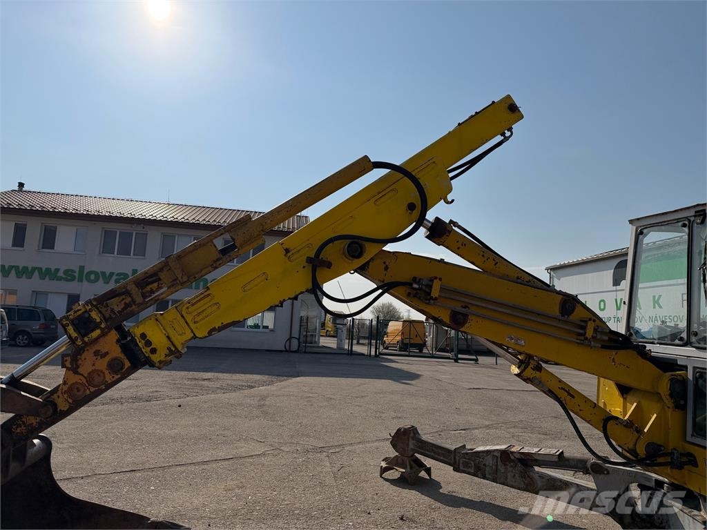 Menzi Iný model VIN 448 Pale frontali e scavatori