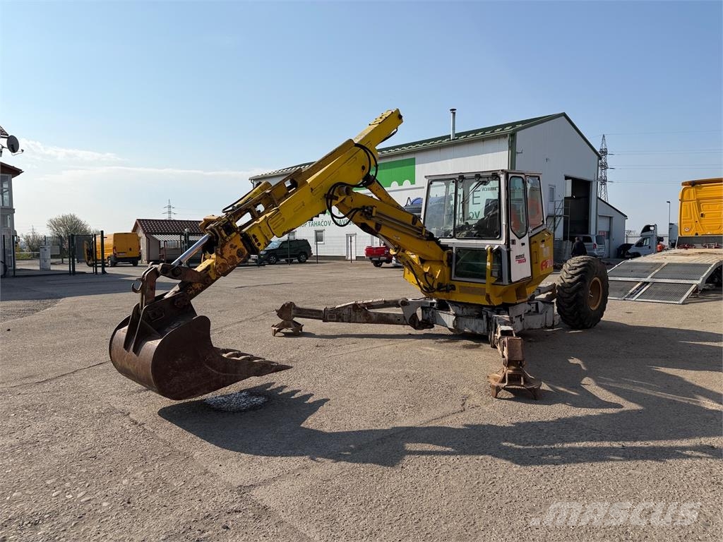 Menzi Iný model VIN 448 Pale frontali e scavatori