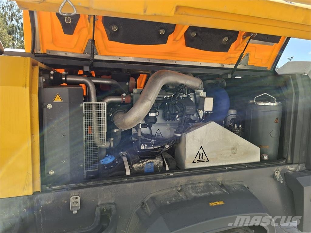 Atlas Copco AC Kompressor XAS188-14 m. Fahrw. Muut maatalouskoneet