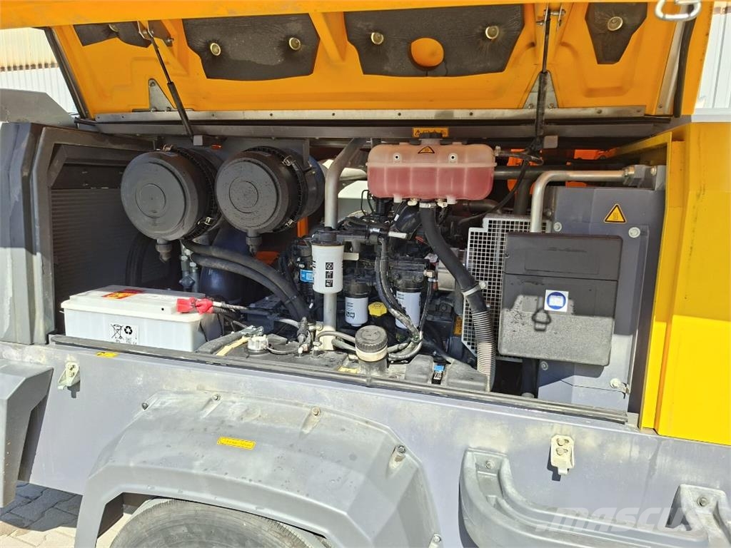 Atlas Copco AC Kompressor XAS188-14 m. Fahrw. Muut maatalouskoneet