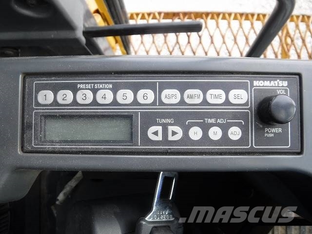 Komatsu PC200-8E0 Midigraafmachines 7t - 12t