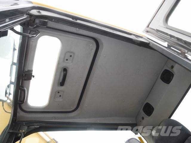 Komatsu PC200-8E0 Midigraafmachines 7t - 12t