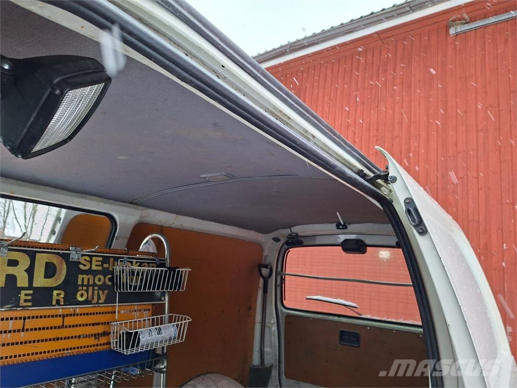 Toyota Hiace Lieferwagen
