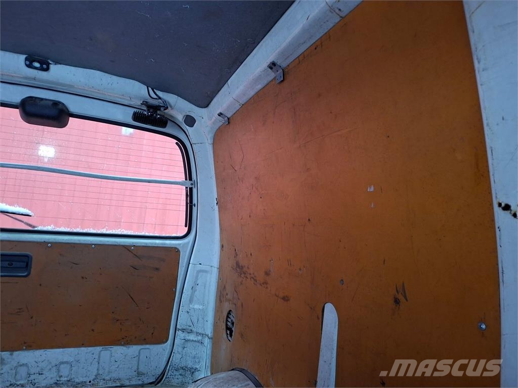 Toyota Hiace Lieferwagen