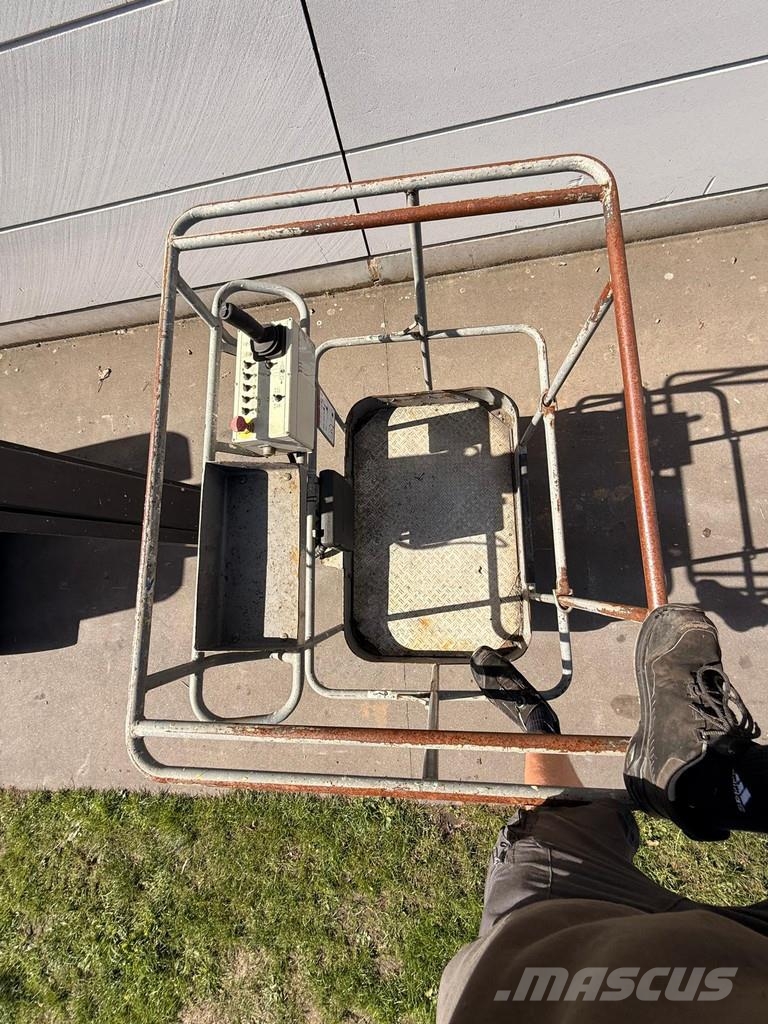 Manitou 120 AETJ 120 AETJ رافعات سلة مفصلية