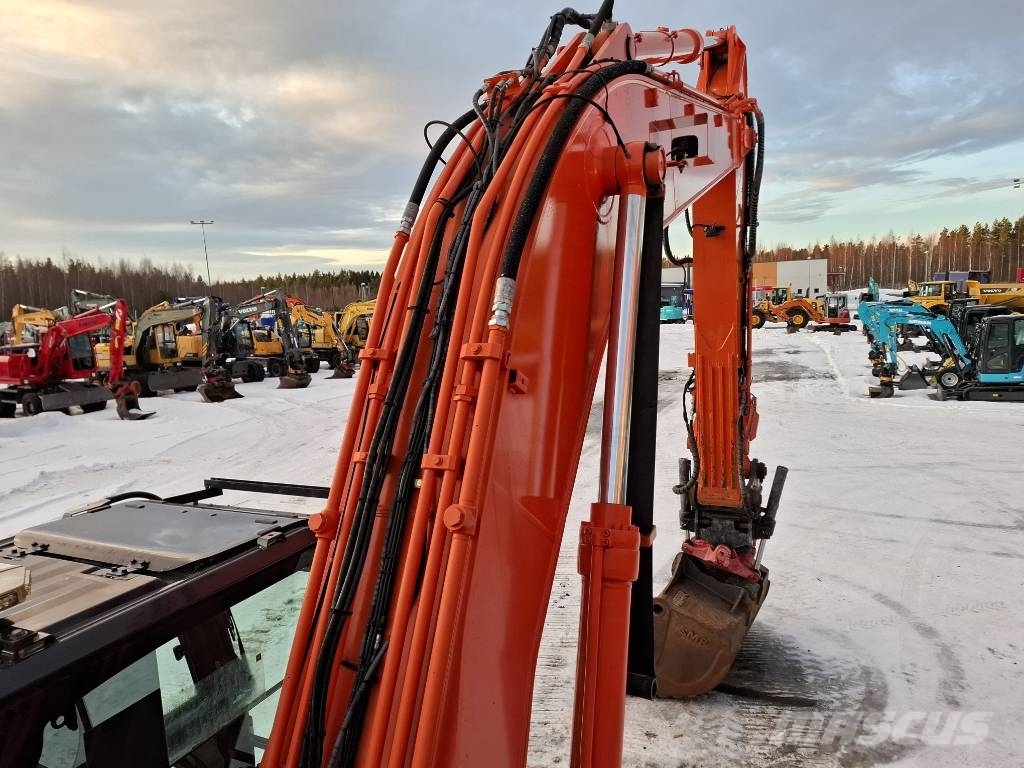 Hitachi ZX 300 LC-6 / Pyörittäjä, Rasvari, Kauha Bageri guseničari