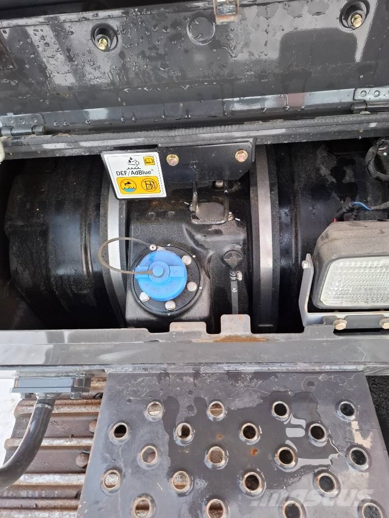 Hitachi ZX 300 LC-6 / Pyörittäjä, Rasvari, Kauha Bageri guseničari