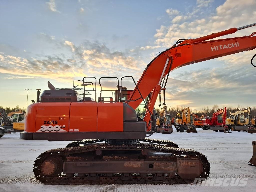 Hitachi ZX 300 LC-6 / Pyörittäjä, Rasvari, Kauha Bageri guseničari
