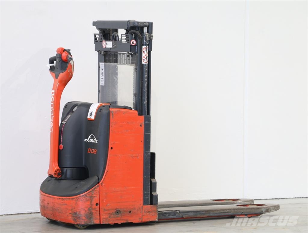 Linde D08/1160-01 معدات التكديس الجوالة