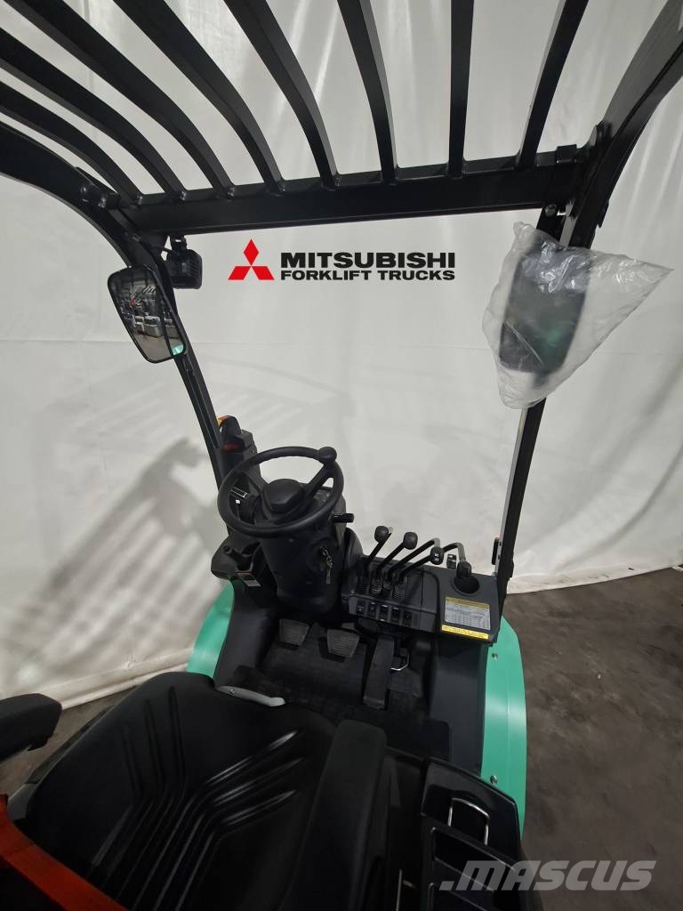 Mitsubishi FD 30 N3 شاحنات الديزل