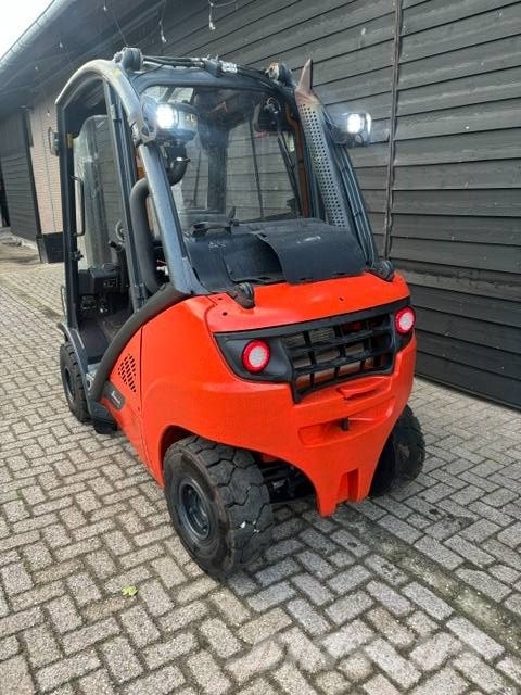 Linde H25T-02 Nestekaasutrukit