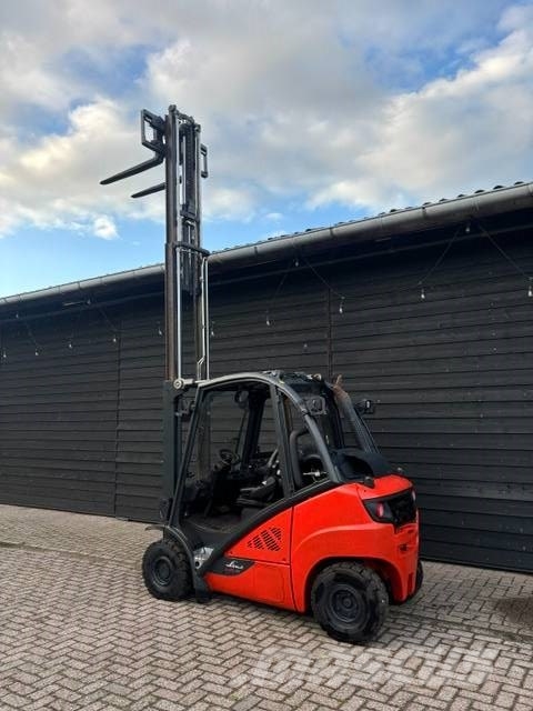 Linde H25T-02 Nestekaasutrukit