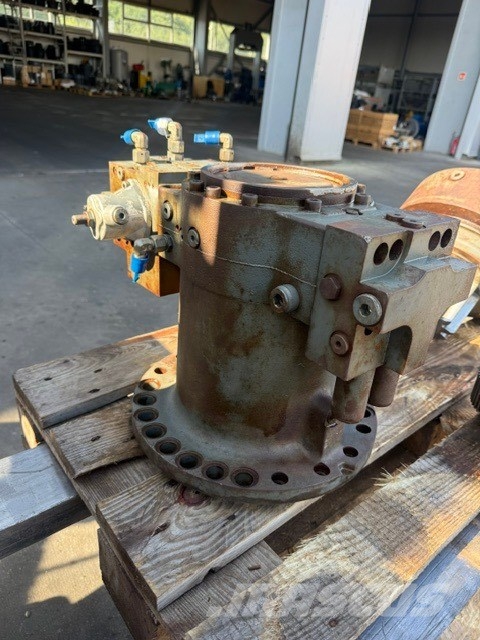 Liebherr R 924 Compact USED SWING REDUCER Трансмиссии и КПП