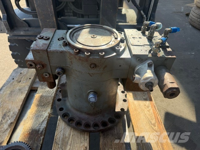 Liebherr R 924 Compact USED SWING REDUCER Трансмиссии и КПП