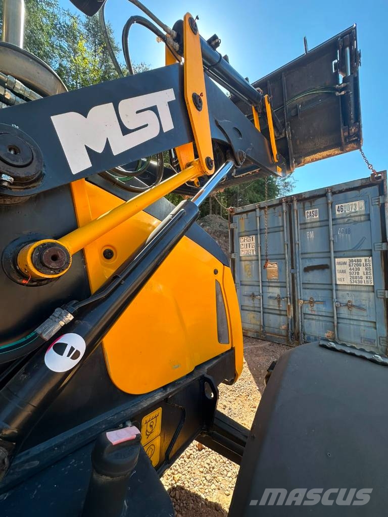 MST M 642 + Rovokopači