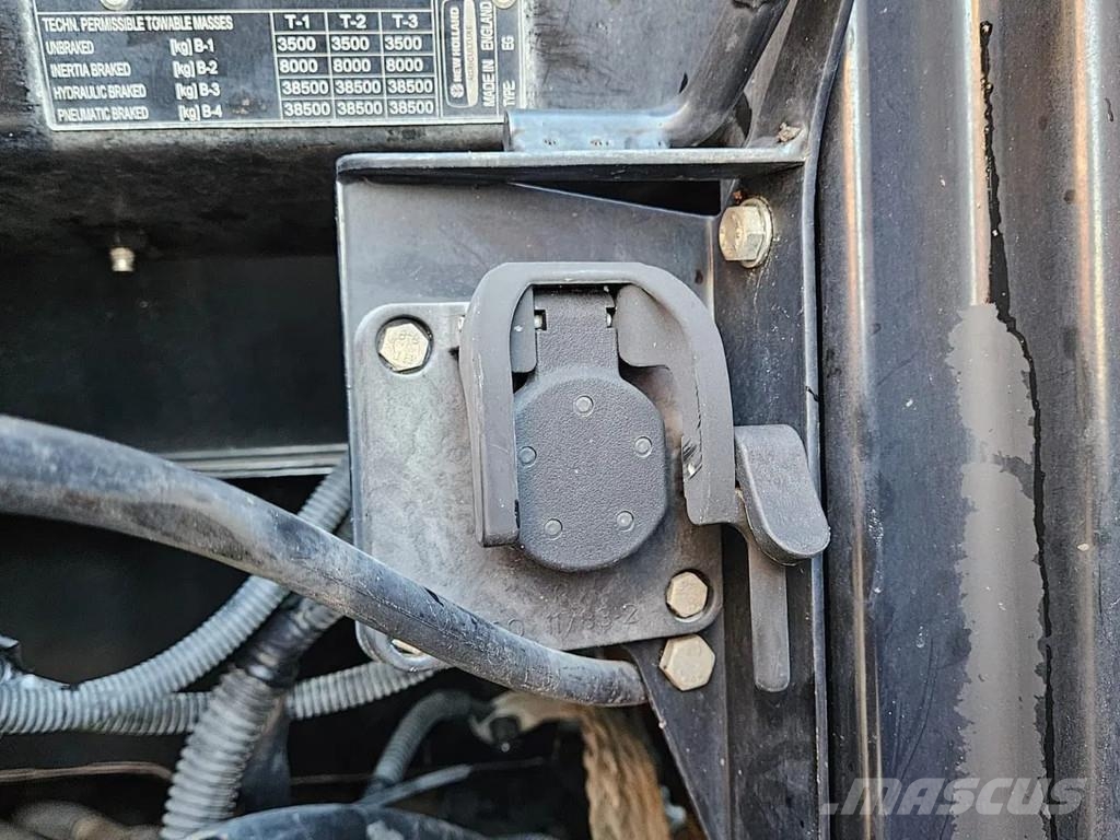 New Holland T6.175 Dynamic command Traktorer