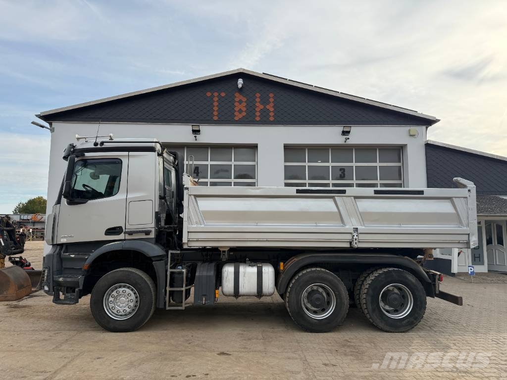 Mercedes-Benz Arocs 2645 | 6x4 덤프 트럭