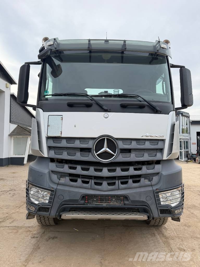 Mercedes-Benz Arocs 2645 | 6x4 덤프 트럭