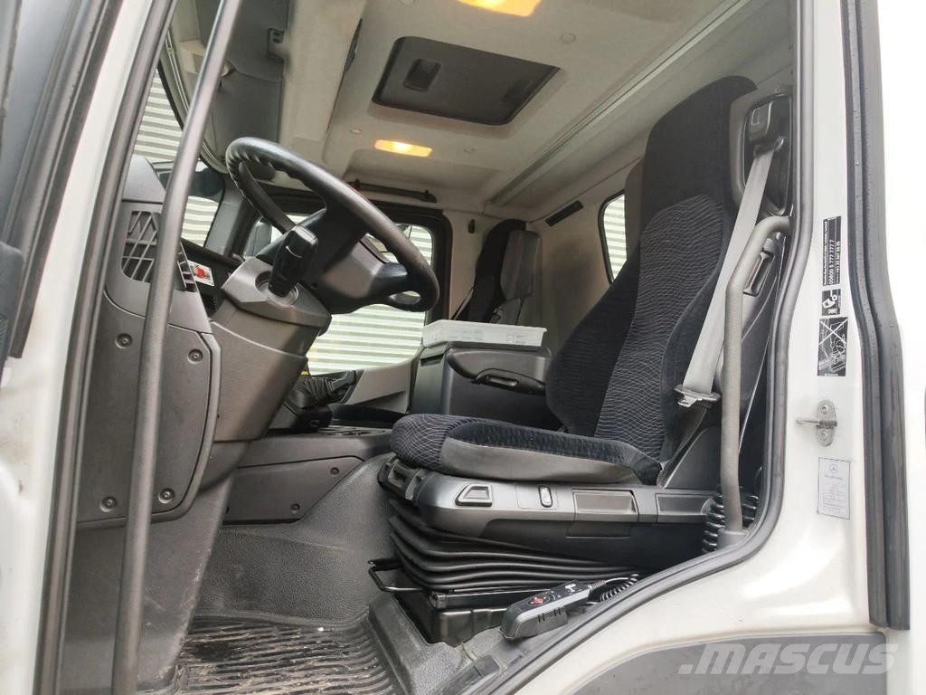 Mercedes-Benz Antos 1833 4x2 France Elevateur 284 TBE Plataformas aéreas montadas em caminhão