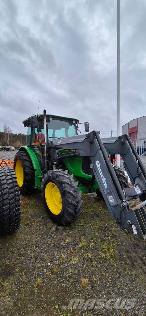 John Deere 5720 الجرارات