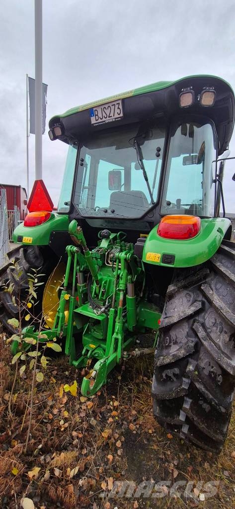John Deere 5720 الجرارات